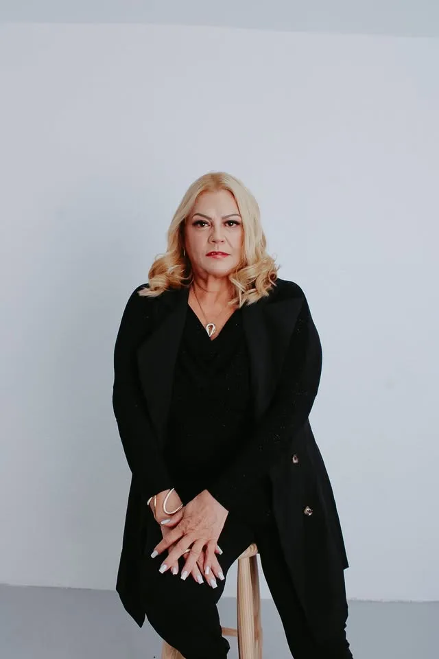 Alisados Brasileños Kenia Anjos