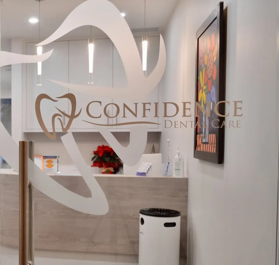 Dr. Fabio Browne de Paula (Confidence Dental Care)