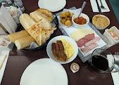 Foto de River Road Cafe