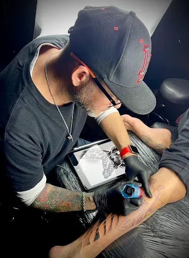Foto de Sr. Lopes Tattoo Barber & Lounge